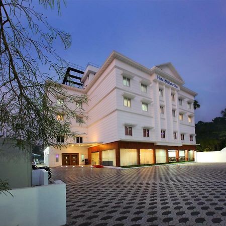 Hotel Sidhartha Chalakudy Kizhake Chālakudi 外观 照片