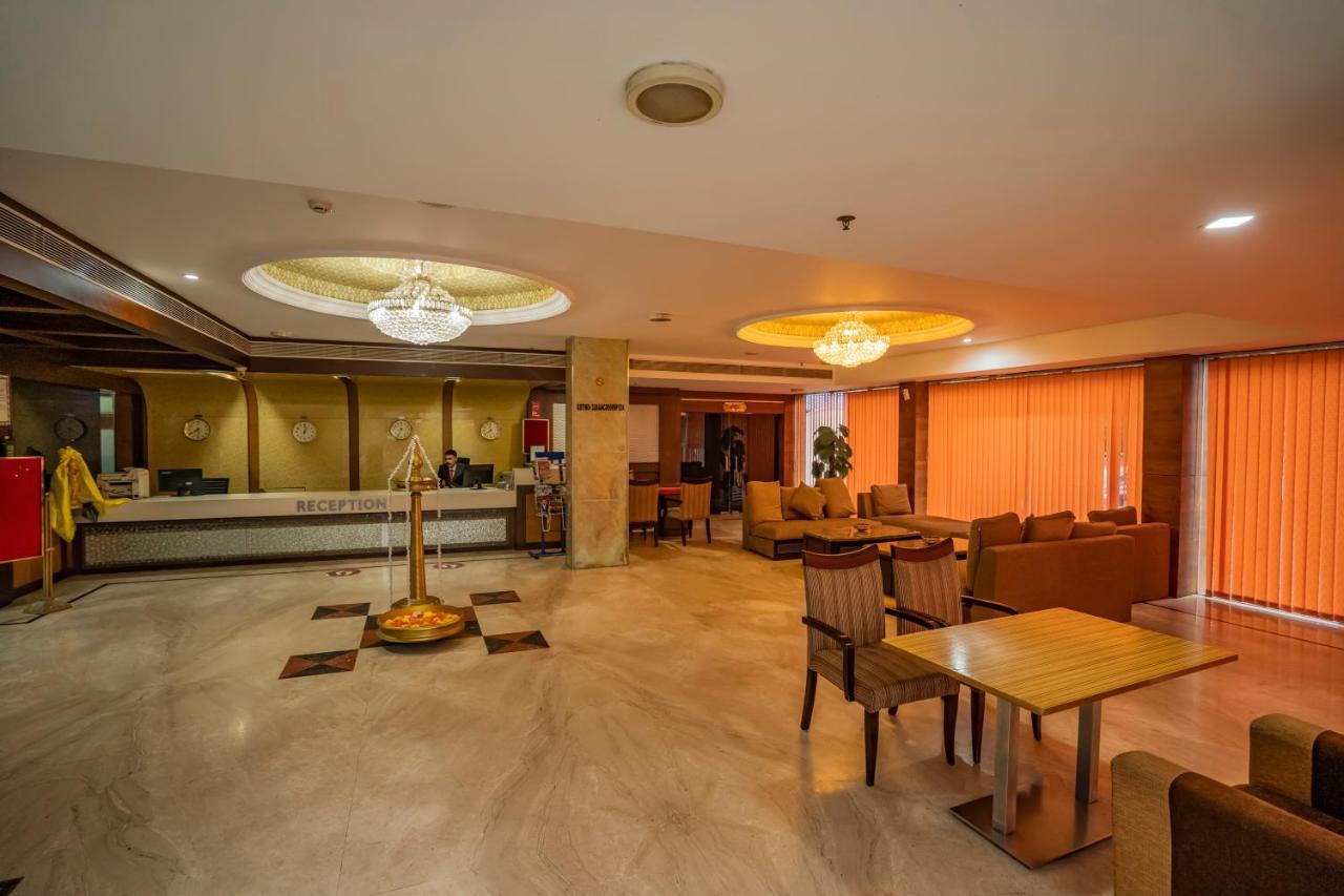 Hotel Sidhartha Chalakudy Kizhake Chālakudi 外观 照片